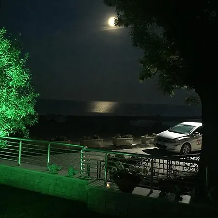 Beach Villa *